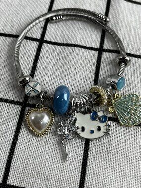 NO.459 Blue Hello Kitty Bracelet cute